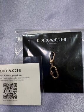 NWT Coach Gold-tone Key Clip Carabiner Charm